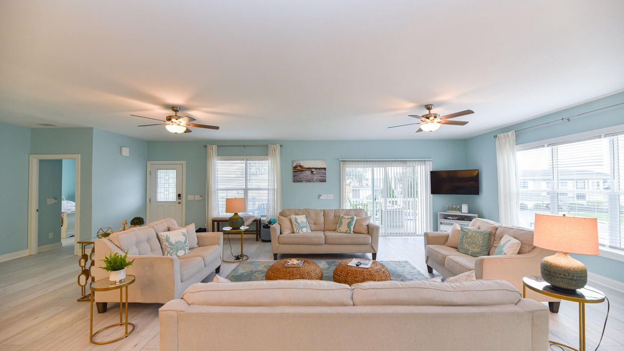 Photo of Livingroom in Long Neck
