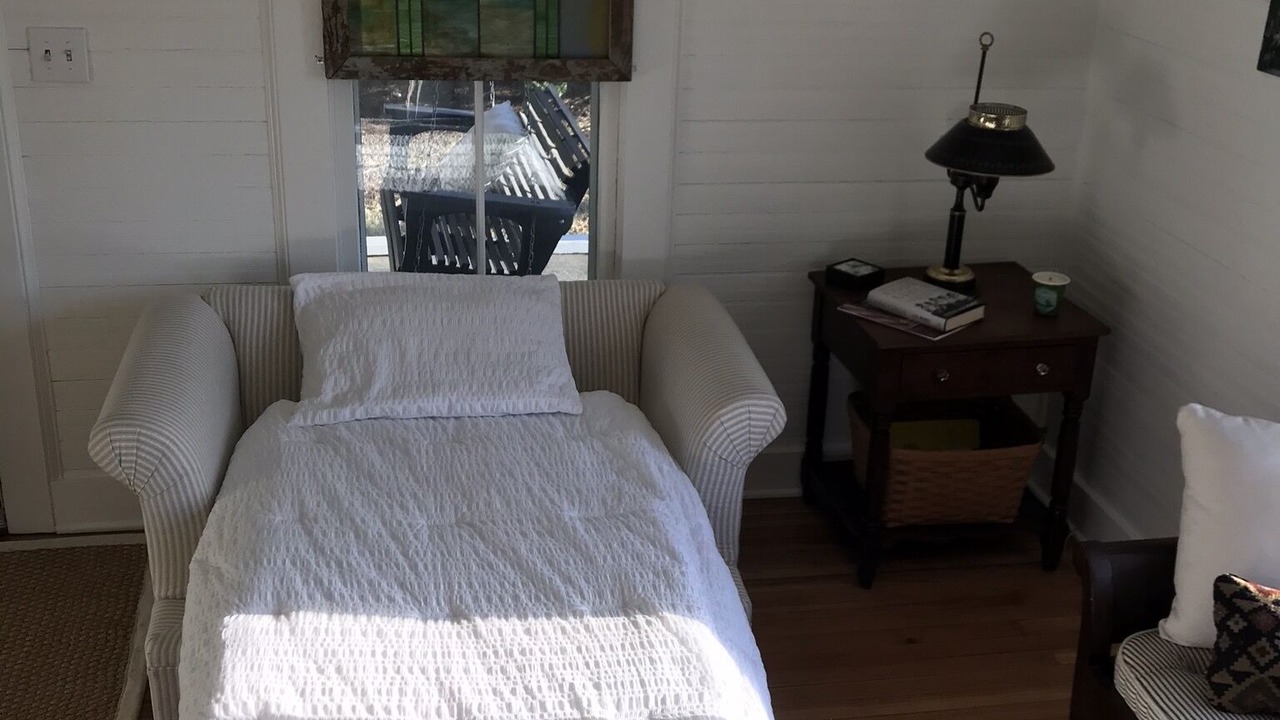 Photo of Bedroom in Bluemont