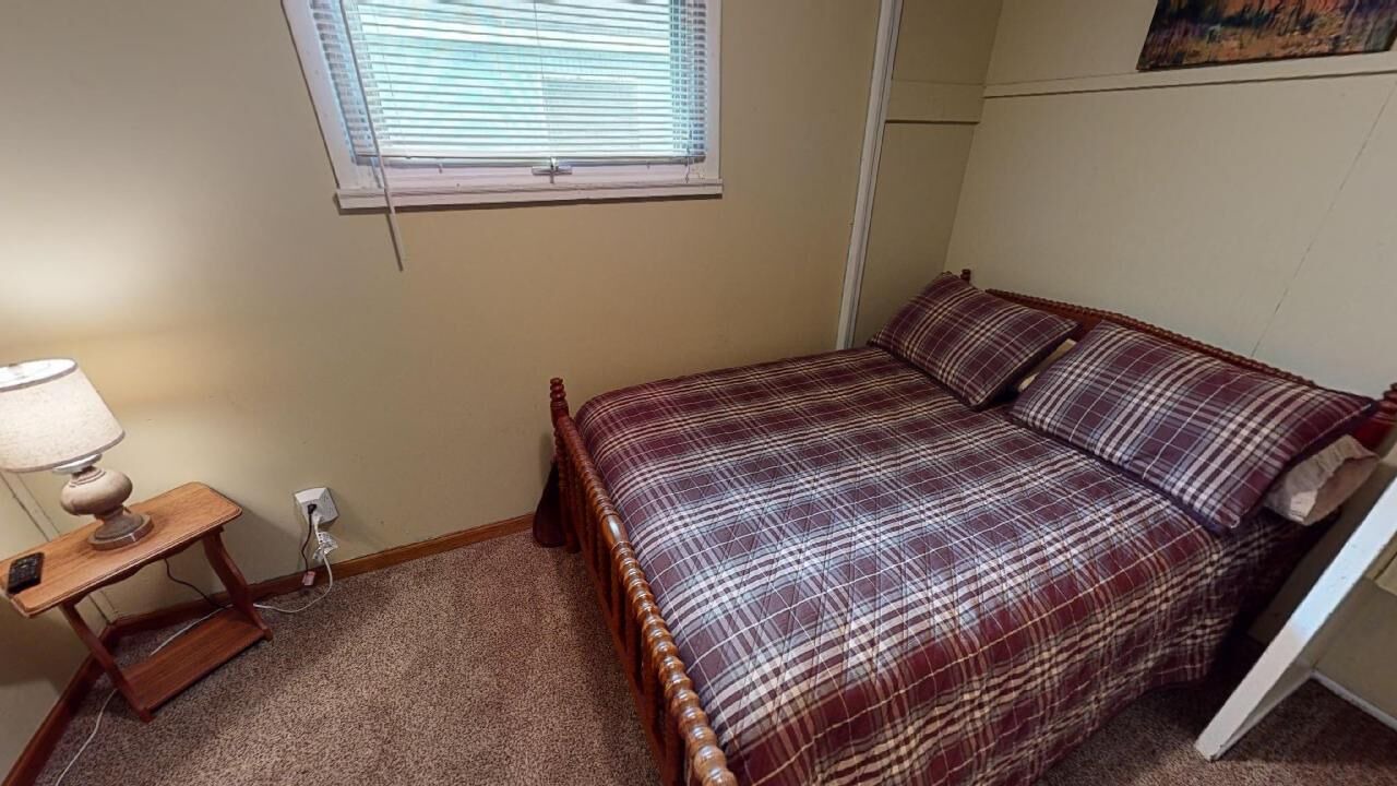 Photo of Bedroom in Nelsonville