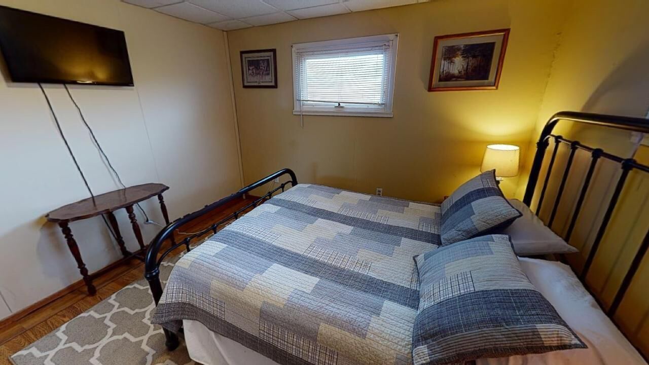 Photo of Bedroom in Nelsonville