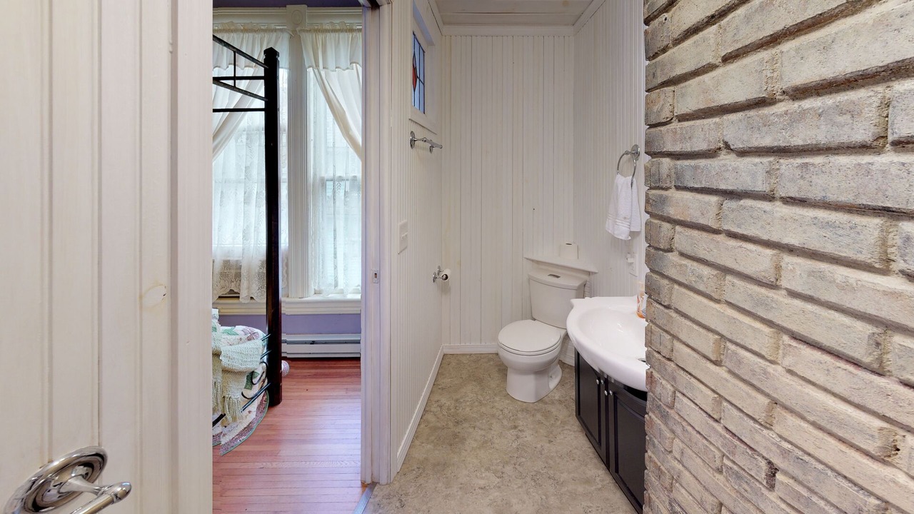 Photo of Bathroom in Nelsonville