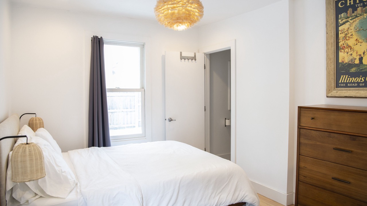 Photo of Bedroom in Lockerbie Square
