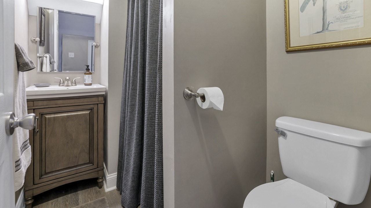 Photo of Bathroom in Buckeye Lake