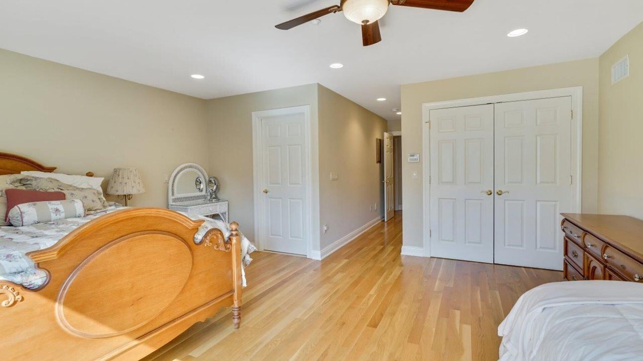 Photo of Bedroom in Seaside Heights