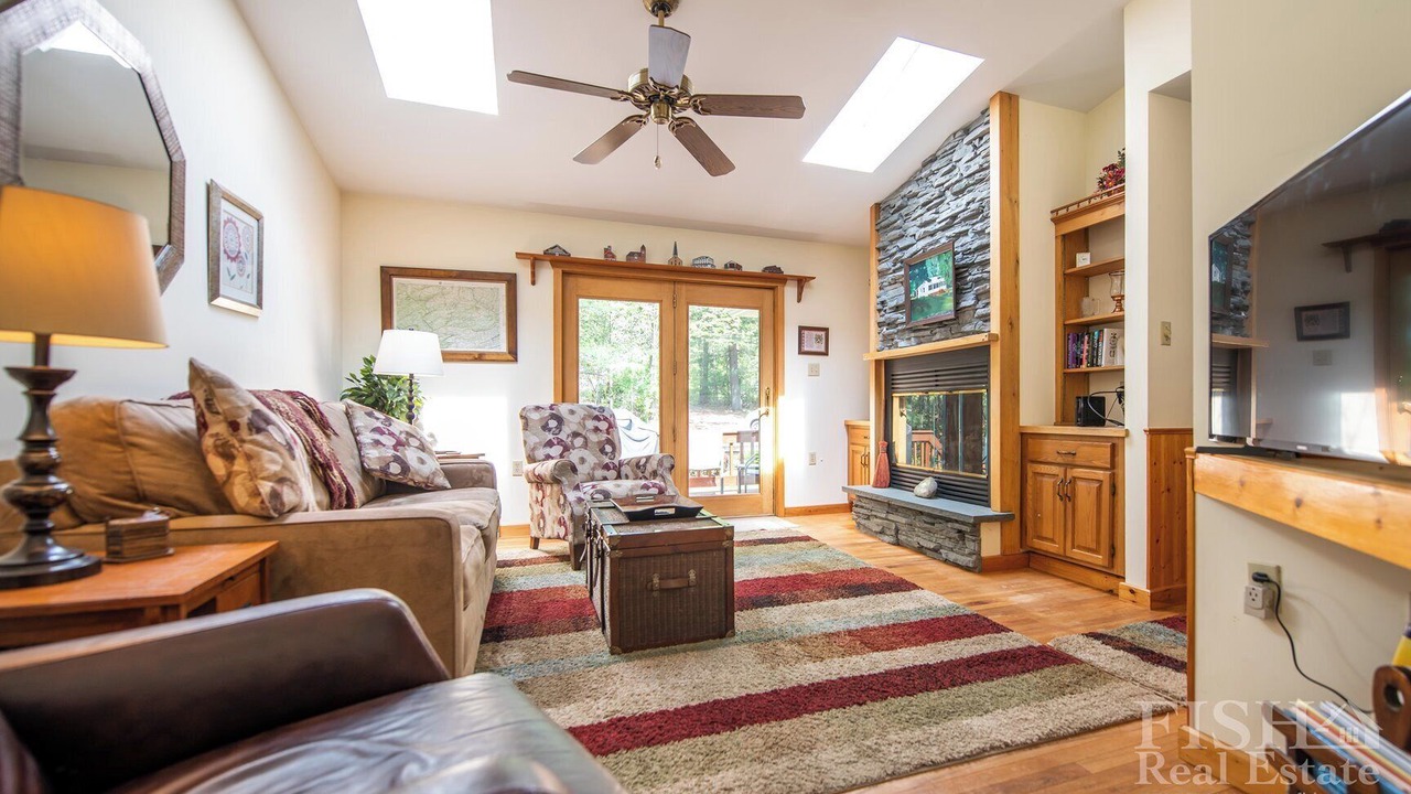 Photo of Livingroom in Laporte