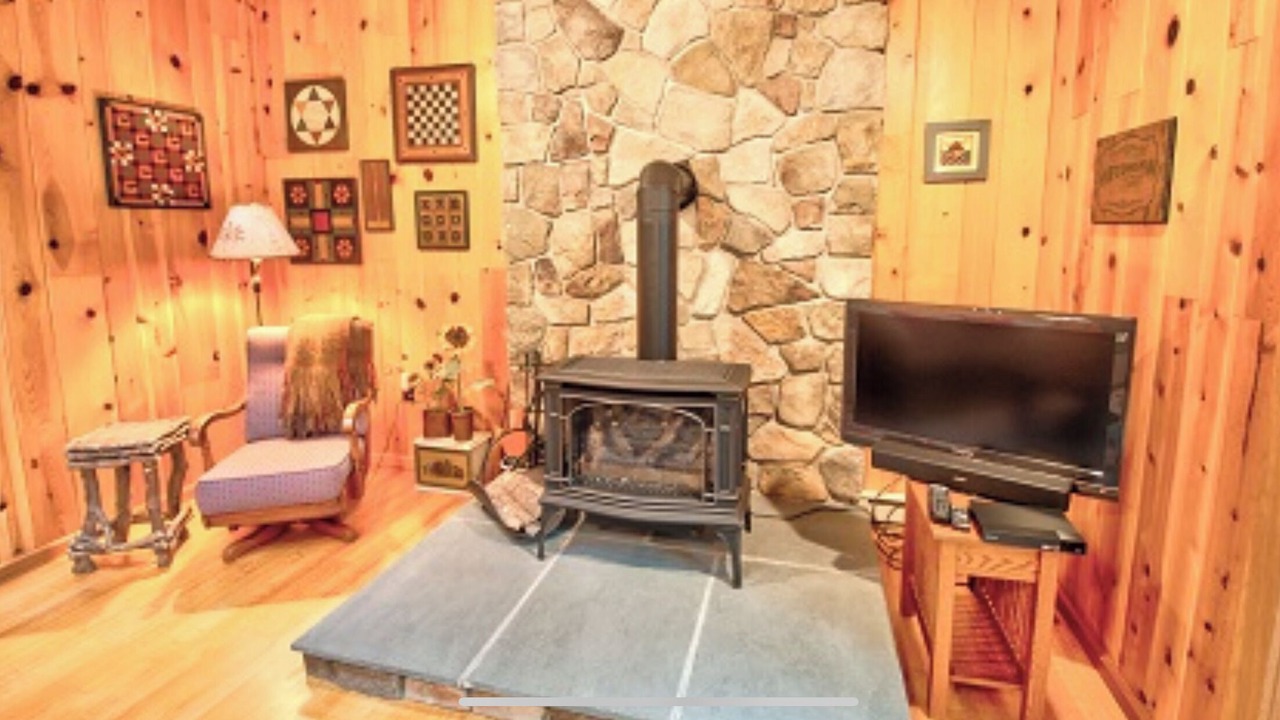 Photo of Livingroom in Wallenpaupauk Lake Estates