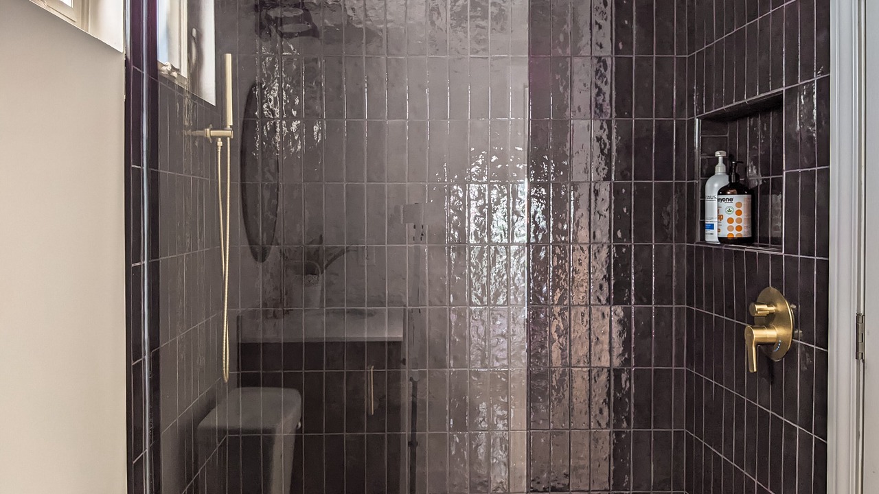 Photo of Bathroom in Detroit - Shoreway