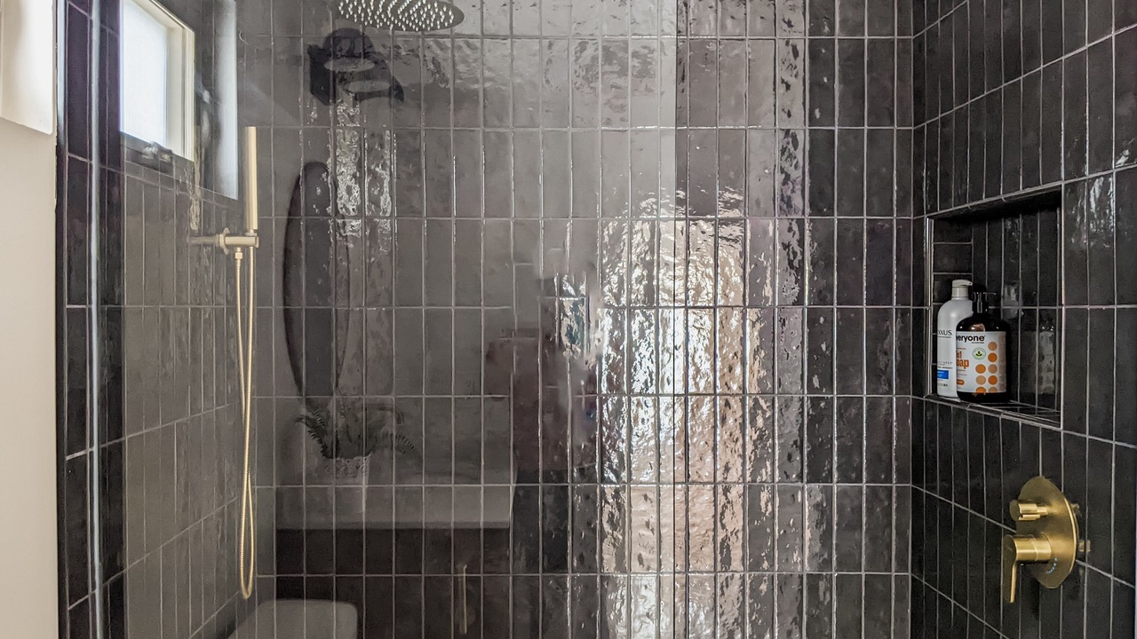 Photo of Bathroom in Detroit - Shoreway