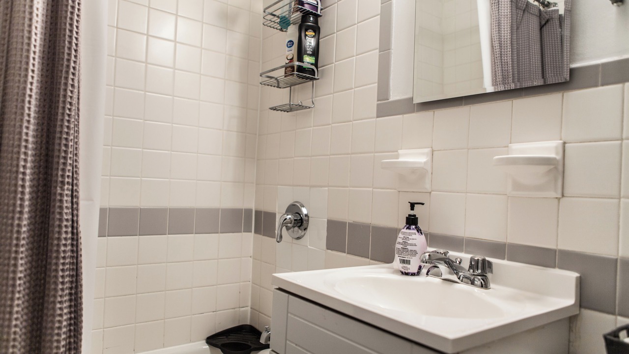 Photo of Bathroom in Midtown West