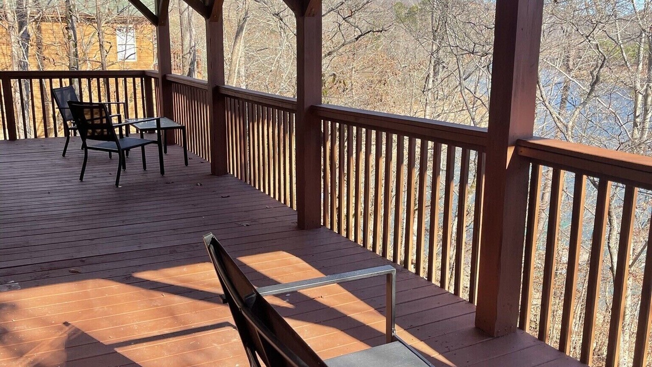 Photo of Patio Balcony in Flat Hollow Marina