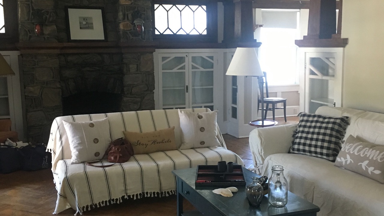 Photo of Livingroom in Bradley Beach