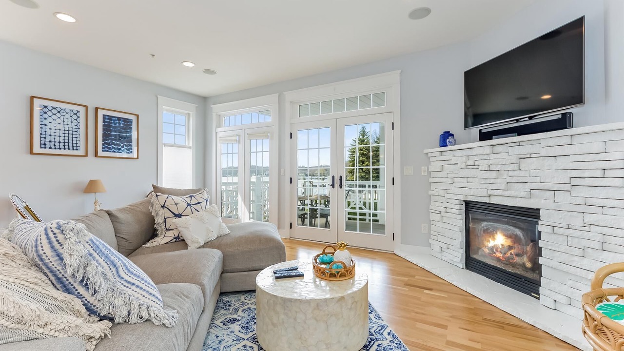 Photo of Livingroom in Saugatuck