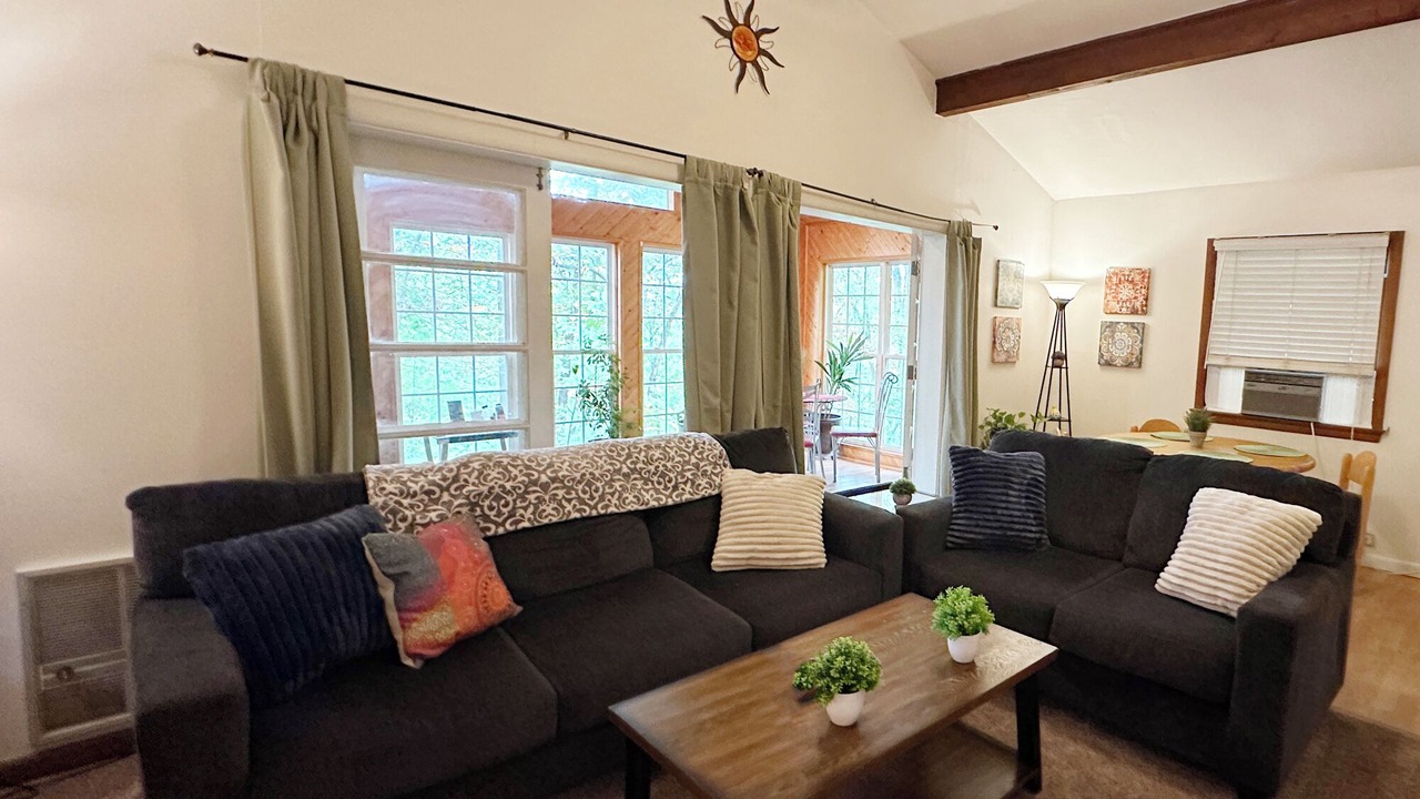 Photo of Livingroom in Front Royal