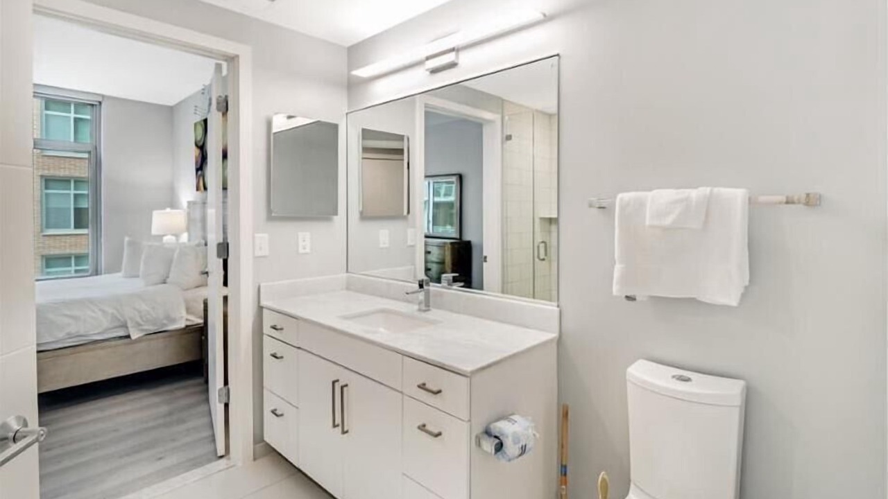 Photo of Bathroom in Woodmont Triangle