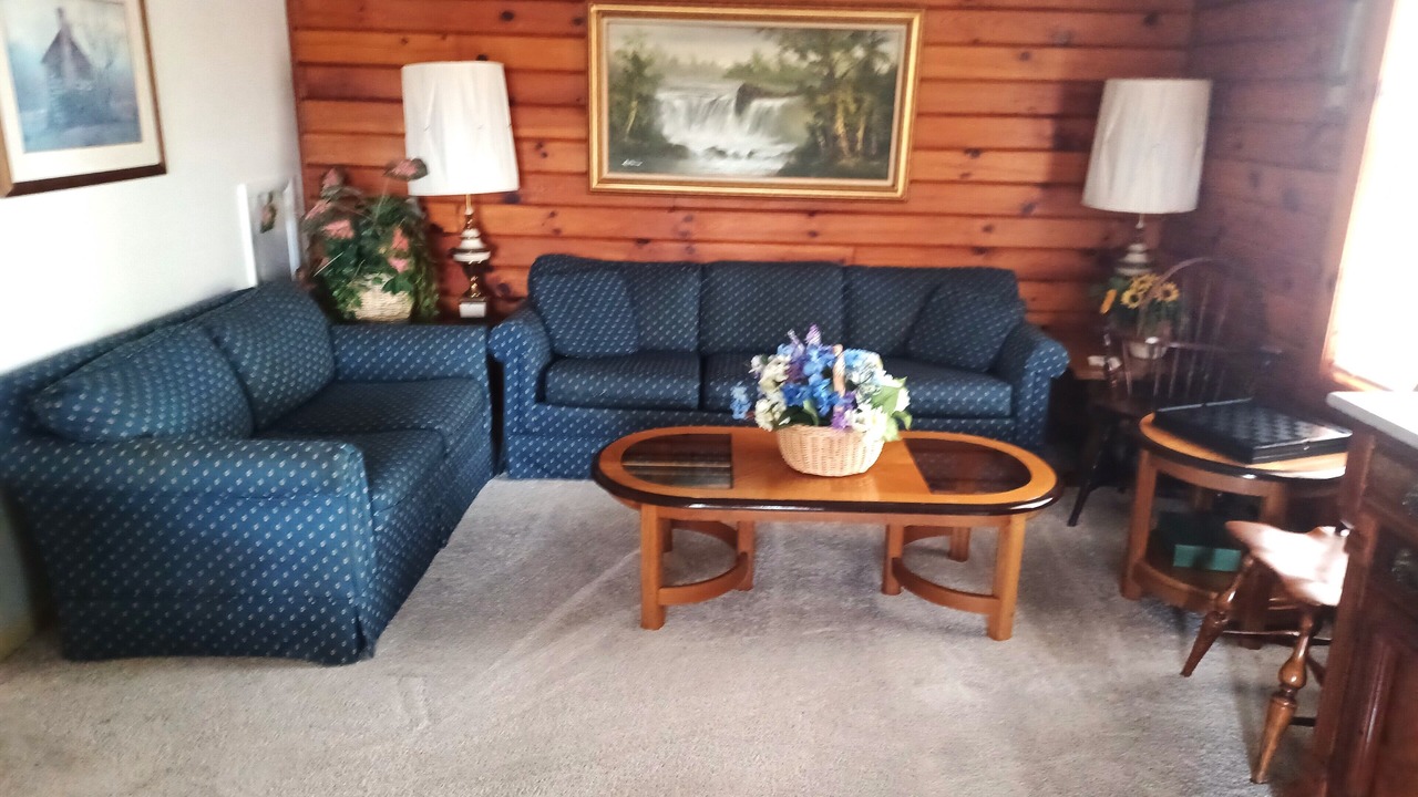 Photo of Livingroom in North Glade Hills