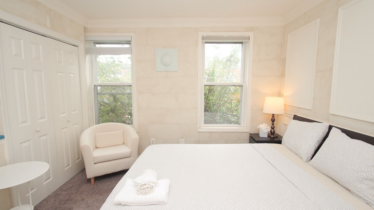 Photo of Bedroom in Fairmount
