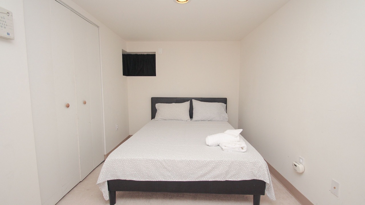 Photo of Bedroom in Fairmount