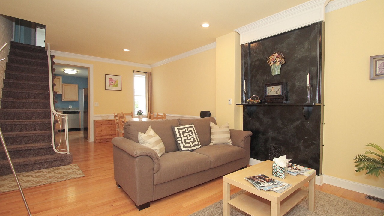 Photo of Livingroom in Fairmount
