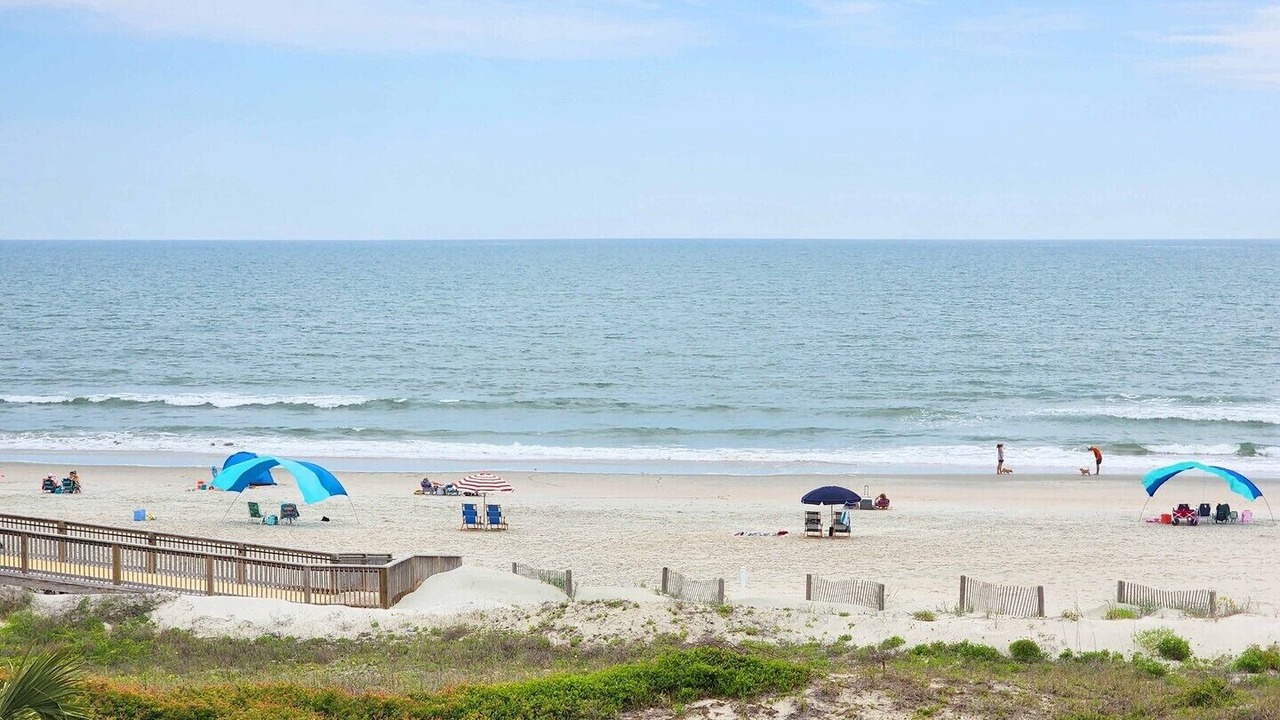 Photo of Patio Balcony in Litchfield by the Sea