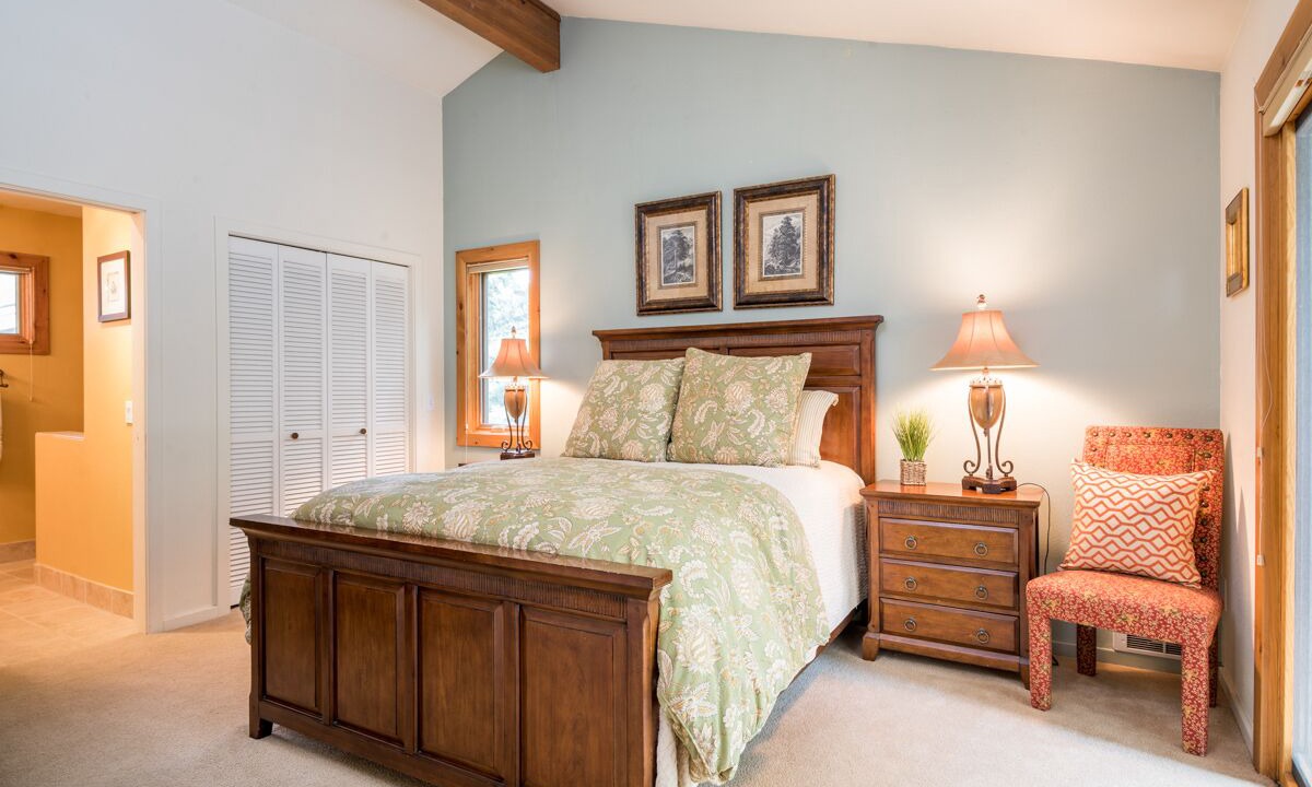 Photo of Bedroom in Warm Springs