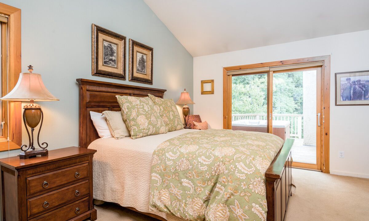 Photo of Bedroom in Warm Springs