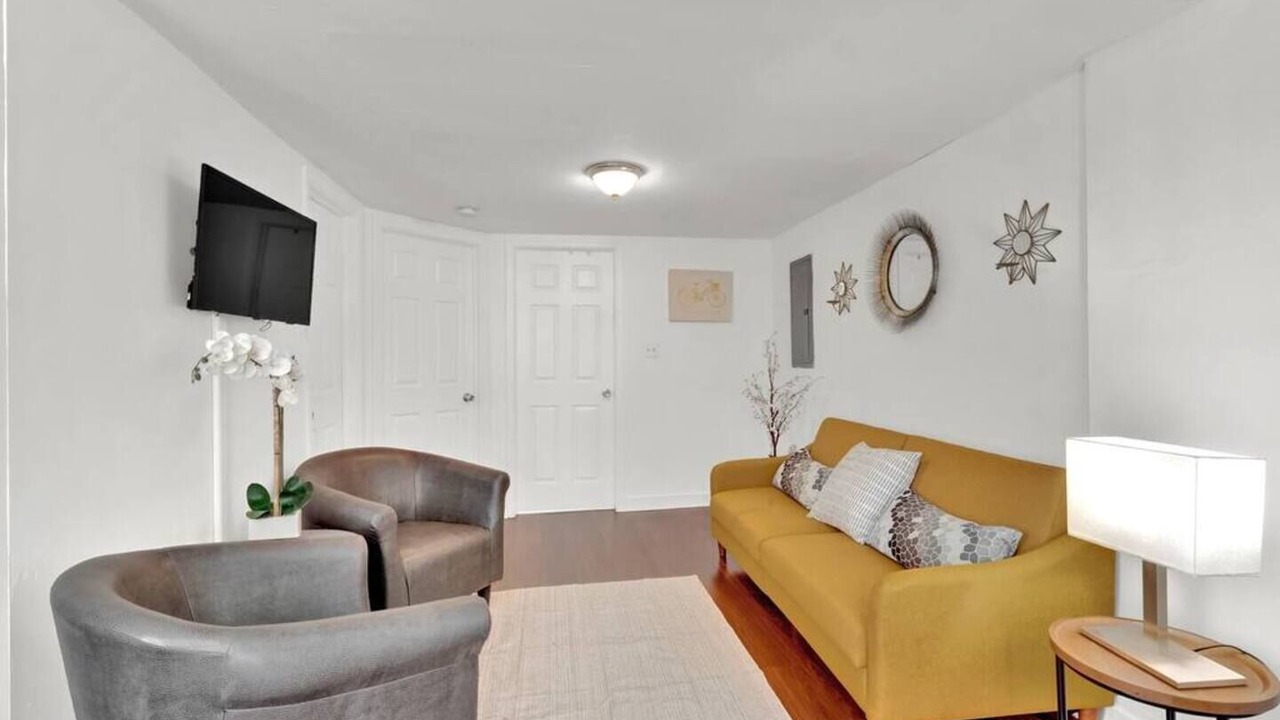 Photo of Livingroom in Norris Square