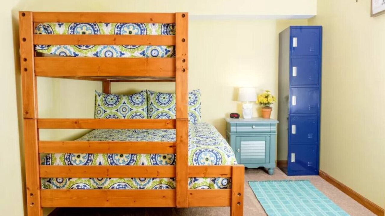 Photo of Bedroom in Flat Hollow Marina