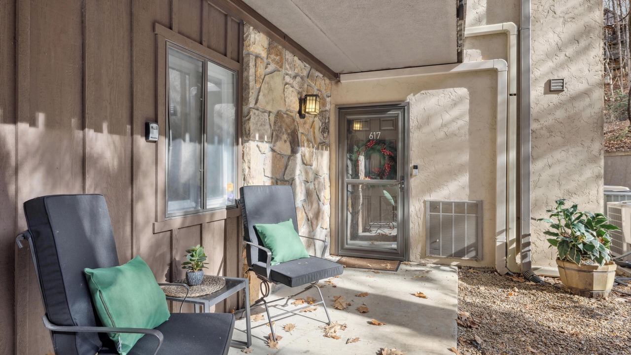 Photo of Patio Balcony in Chalet Village