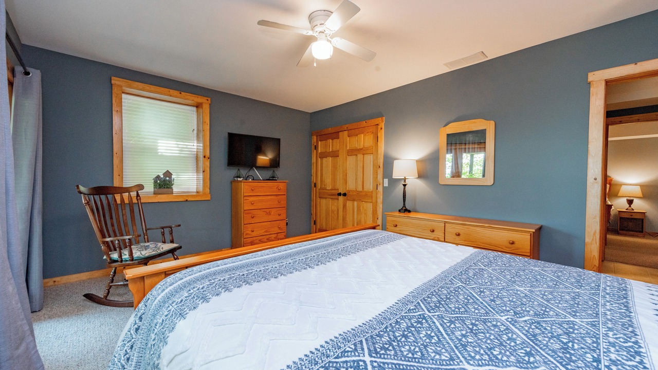 Photo of Bedroom in Mountainside