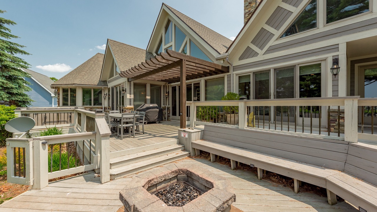 Photo of Outdoor in Waterfront Greens