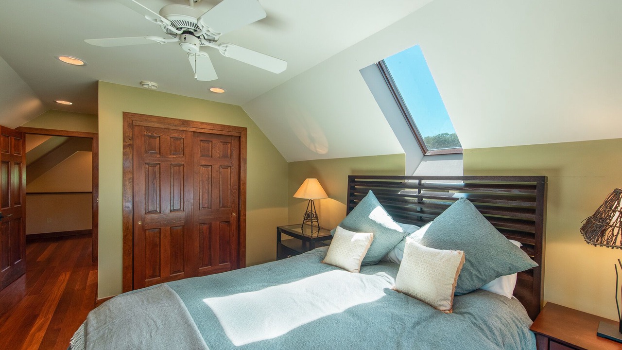 Photo of Bedroom in Waterfront Greens