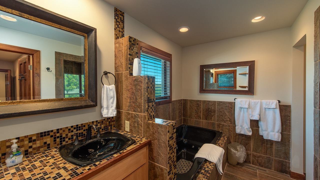 Photo of Bathroom in Waterfront Greens