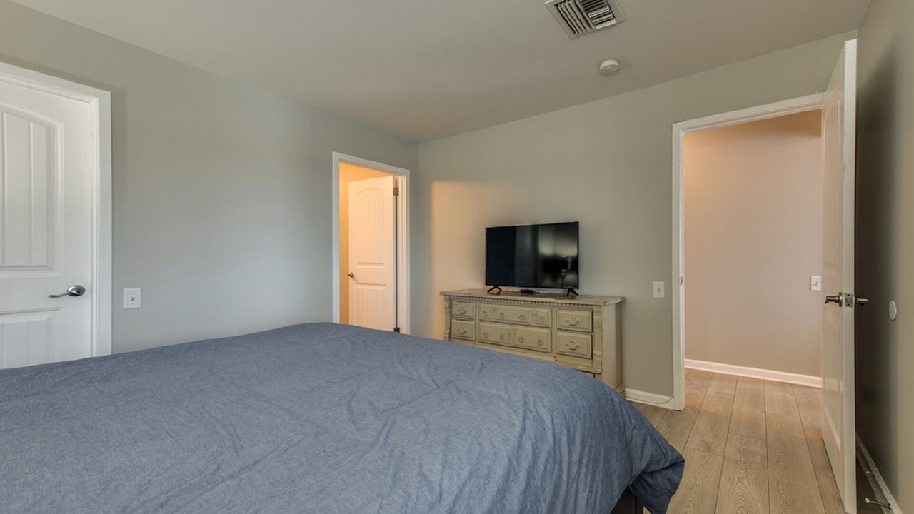 Photo of Bedroom in North Capitol