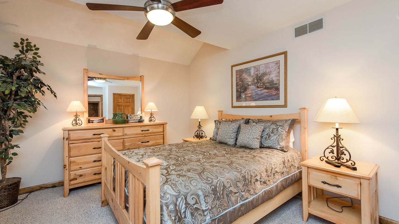 Photo of Bedroom in Mountainside