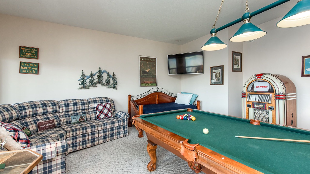 Photo of Bedroom in Mountainside
