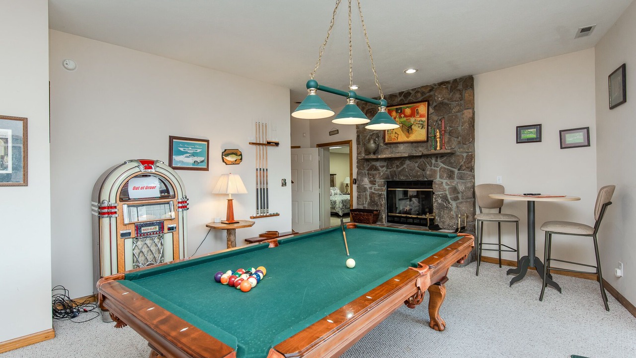Photo of Bedroom in Mountainside
