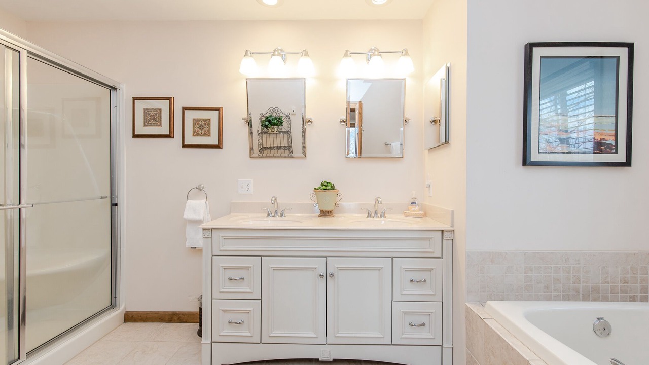 Photo of Bathroom in Mountainside