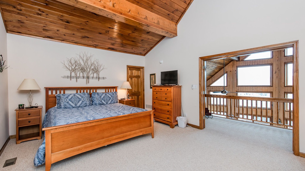 Photo of Bedroom in Mountainside