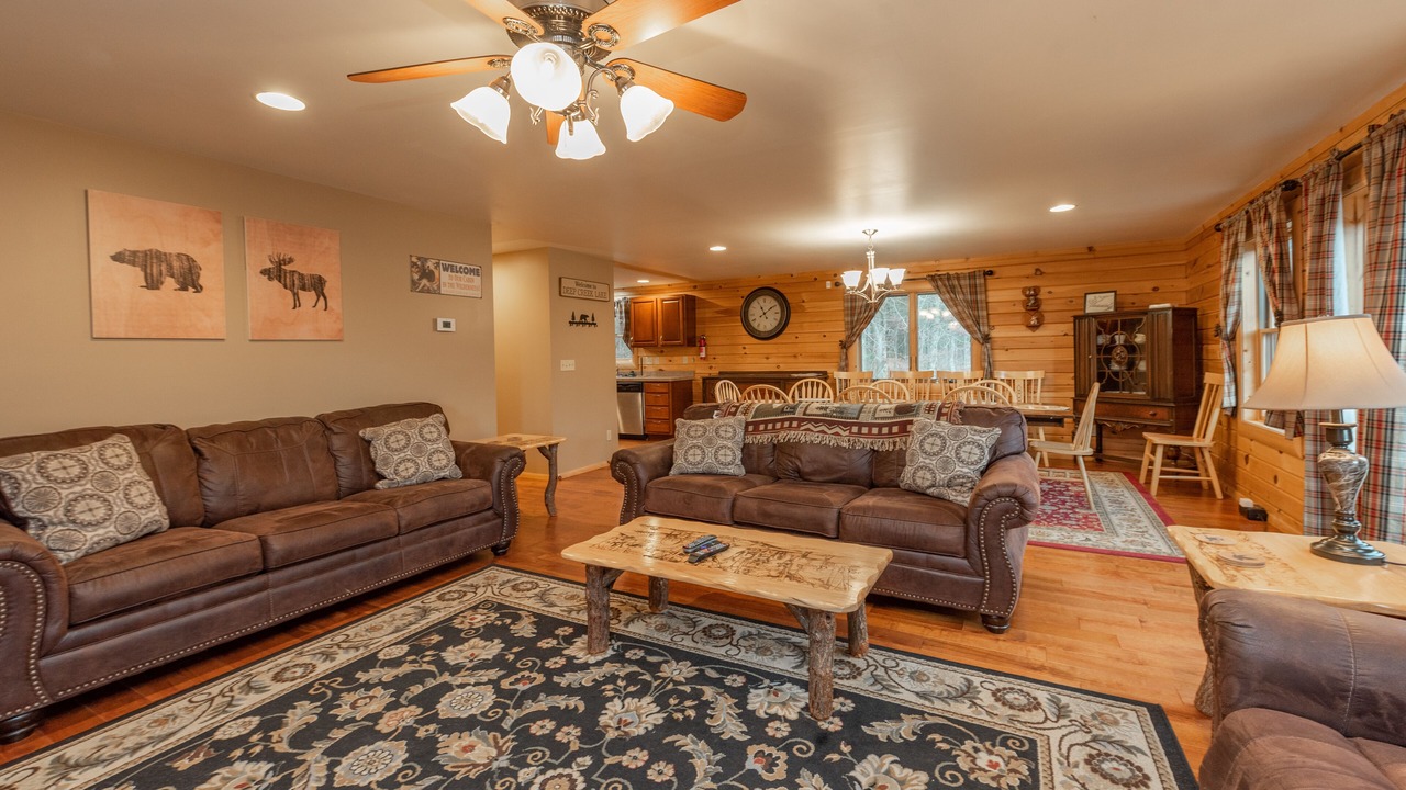 Photo of Livingroom in McHenry