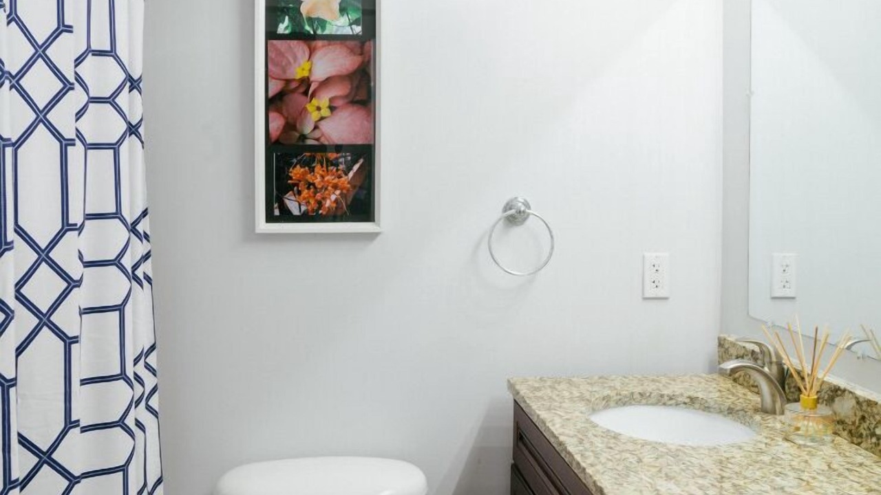 Photo of Bathroom in Downtown Baltimore