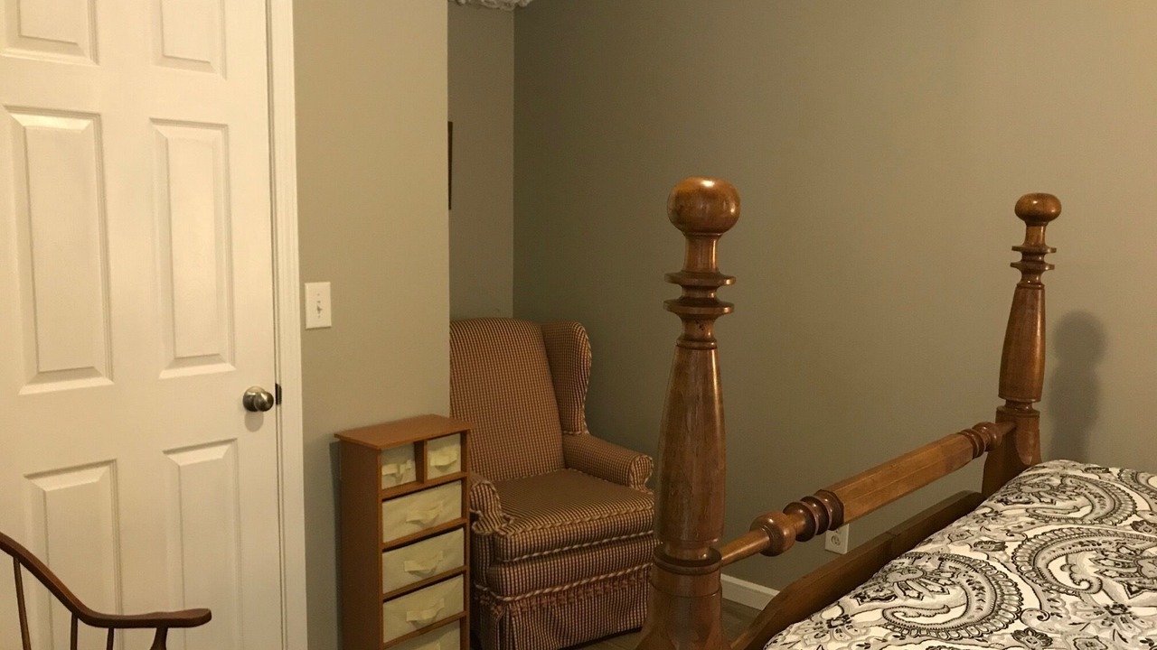 Photo of Bedroom in Pittsburg