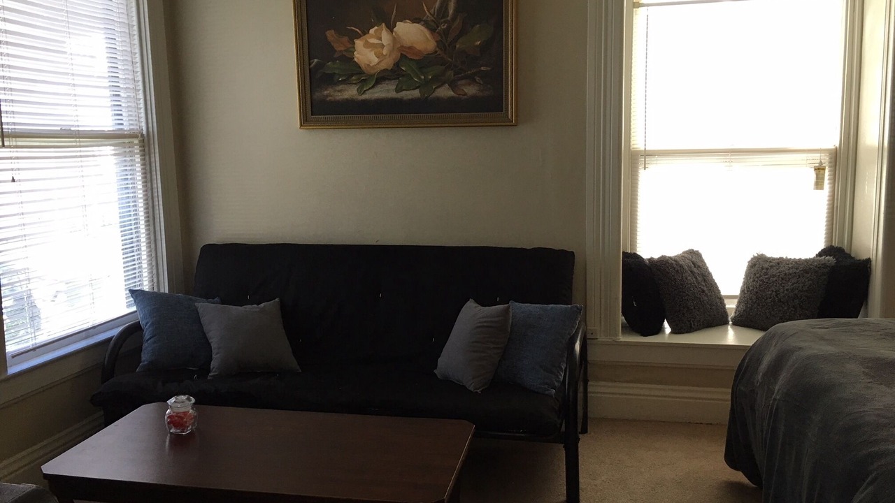 Photo of Livingroom in Downtown
