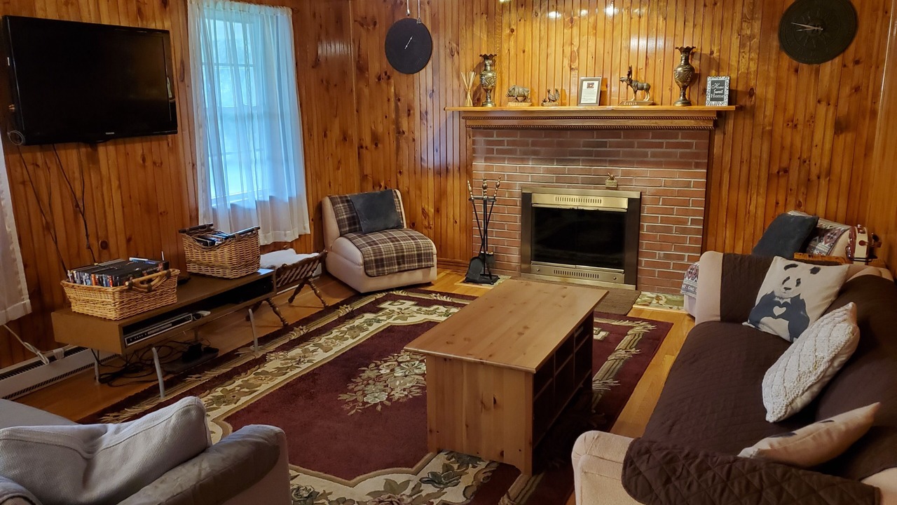 Photo of Livingroom in Tobyhanna
