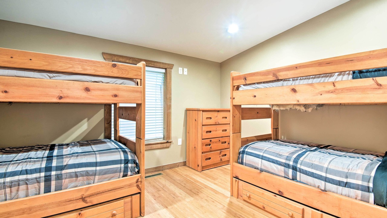 Photo of Bedroom in Jonas