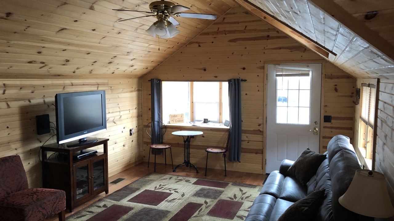 Photo of Livingroom in Sugar Grove