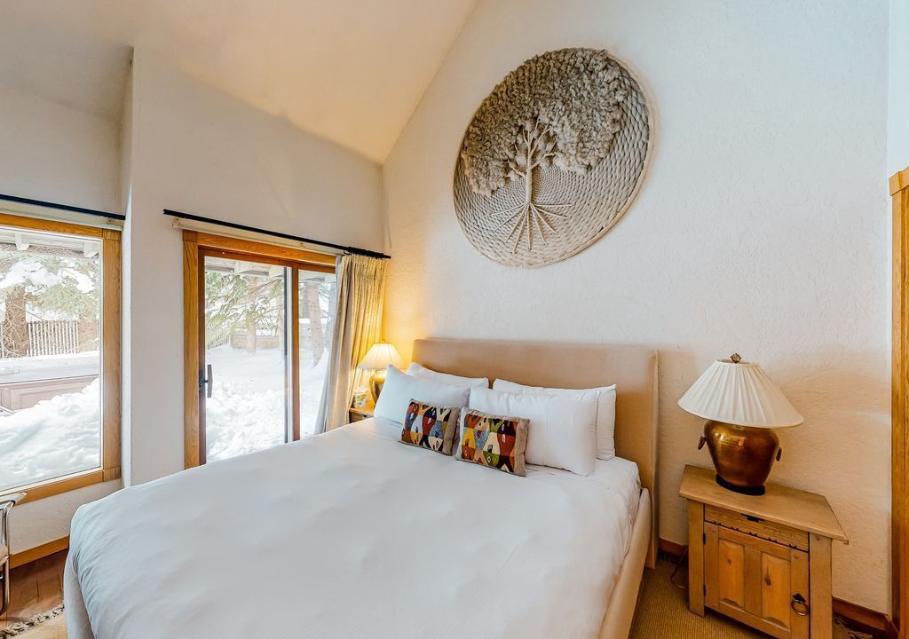 Photo of Bedroom in Warm Springs