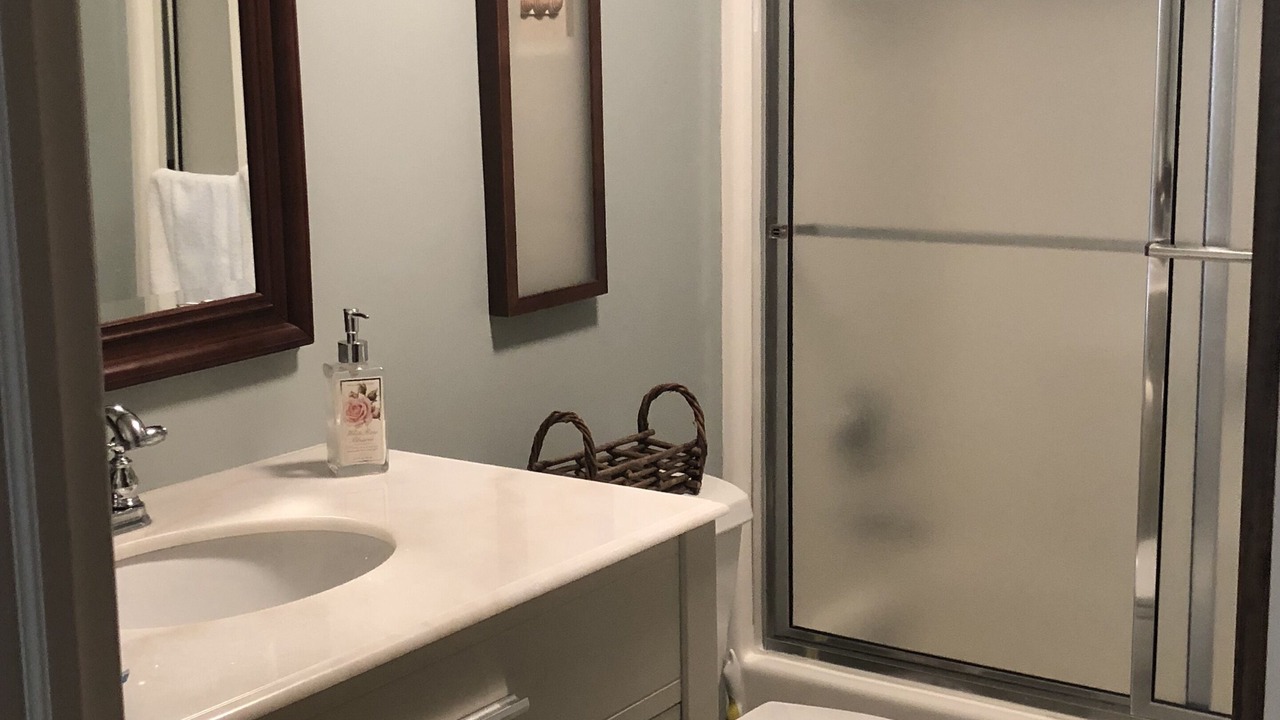 Photo of Bathroom in Hiawassee