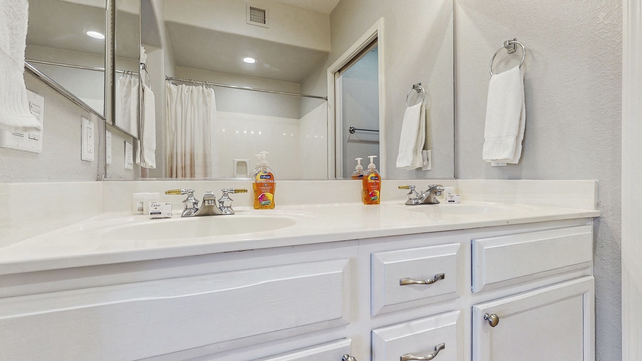 Photo of Bathroom in Superstition Lakes
