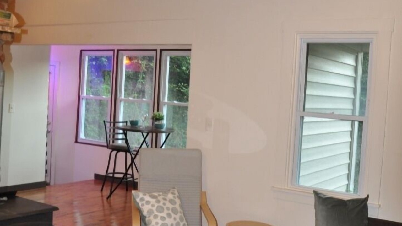 Photo of Livingroom in Knoxville