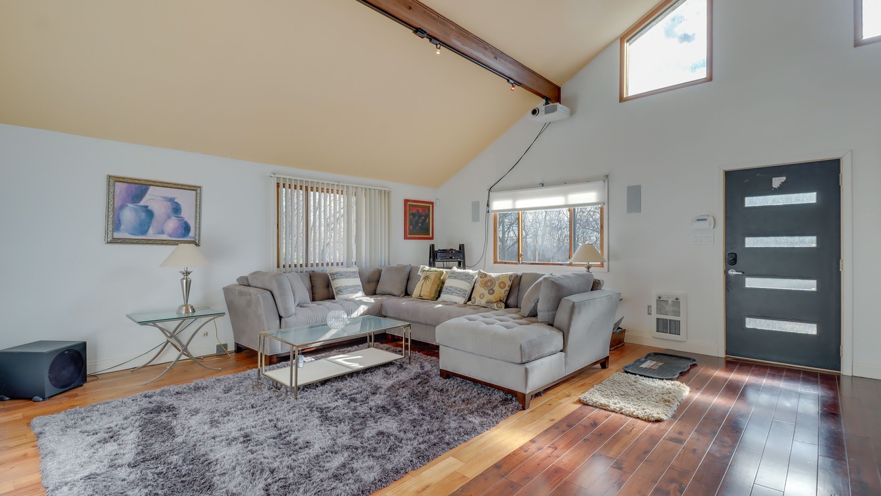 Photo of Livingroom in Effort